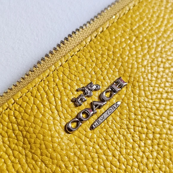 Vintage NWT Coach Shearling Small Wristlet in Banana Yellow With Pom Pom - Picture 6 of 16